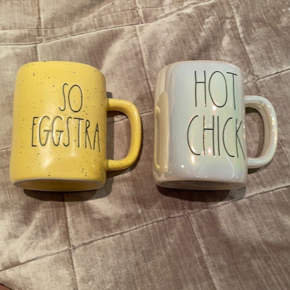 2 RAE DUNN Hot Chick & So Eggstra Coffee (2pc) Coffee Mug Bundle NWOTS